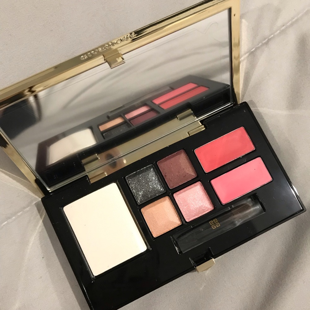 Givenchy pallet